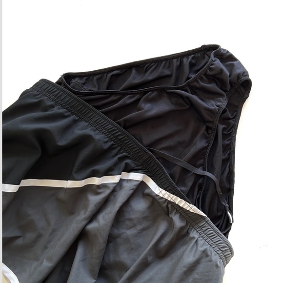 Nike shorts - Picture 4 of 6